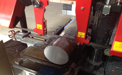 平坝卧式带锯床加工时出现明显振荡如何排查？